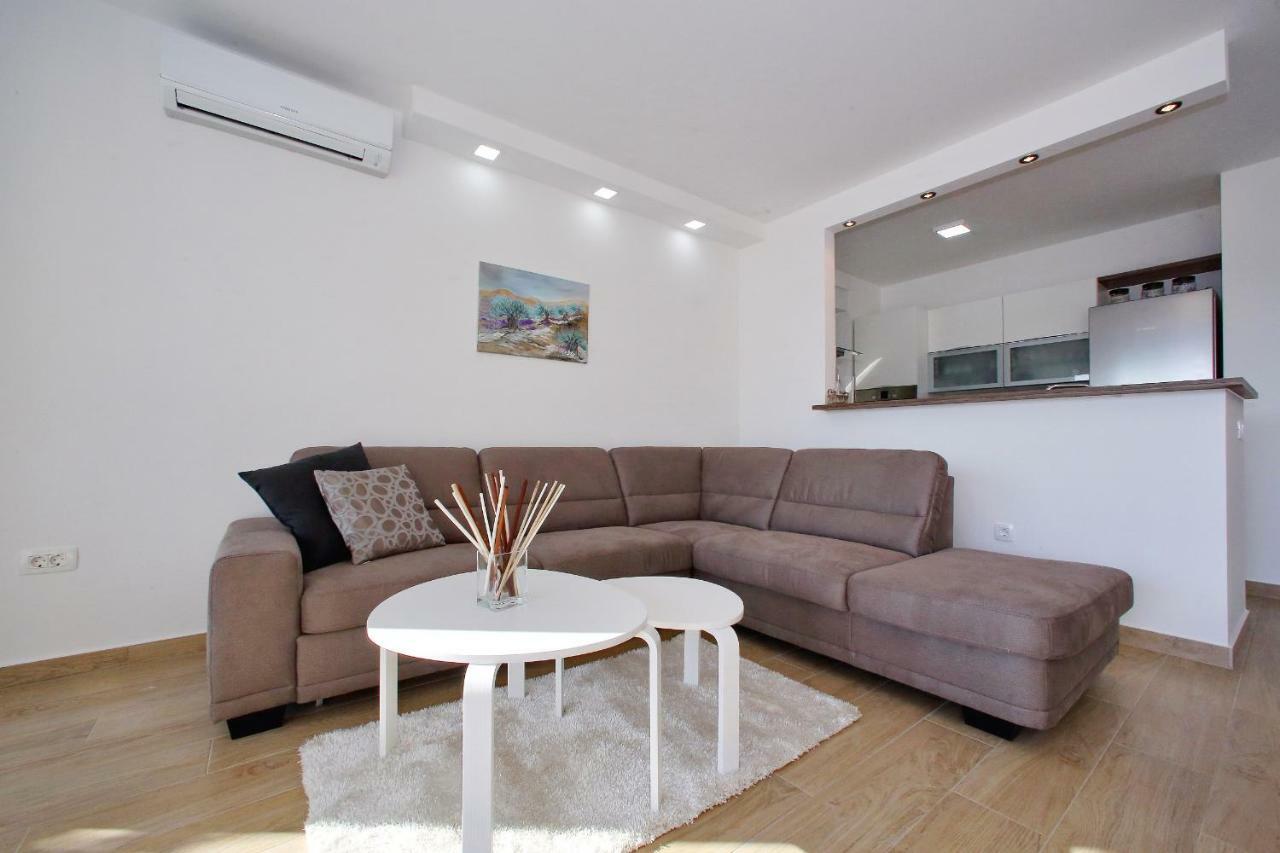 Luxury Apartments Sikiric_2 With Fantastic View On The Sea Bibinje Εξωτερικό φωτογραφία
