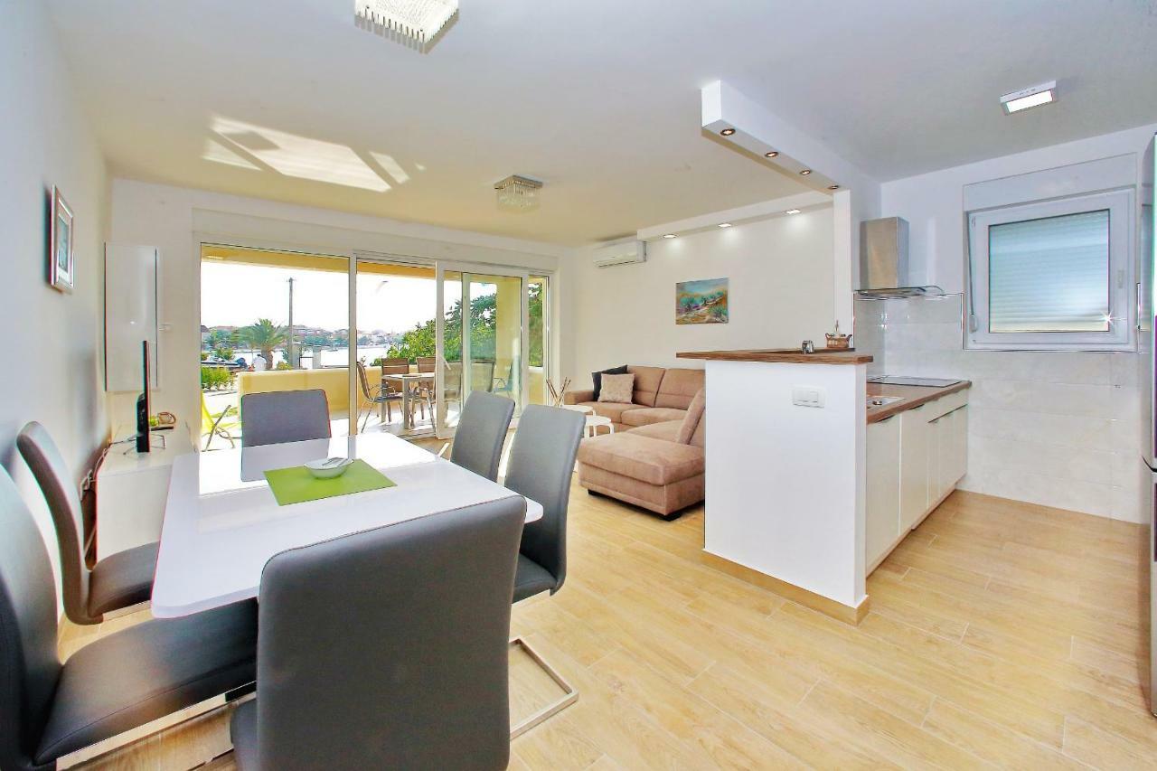 Luxury Apartments Sikiric_2 With Fantastic View On The Sea Bibinje Εξωτερικό φωτογραφία